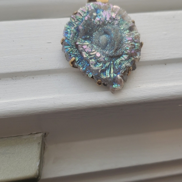 Stunning!! 2" blue and pink druzy pendant - Picture 5 of 6